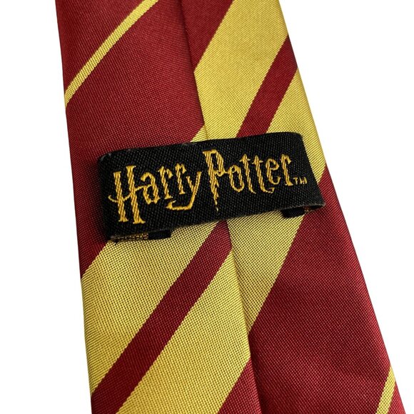 Harry Potter Necktie The Wizarding World Gryffindor Official Logo u - Picture 4 of 5